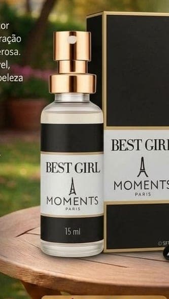 Frasco e caixa do perfume de bolso Best Girl da Moments Paris, fragrância floral e oriental.
