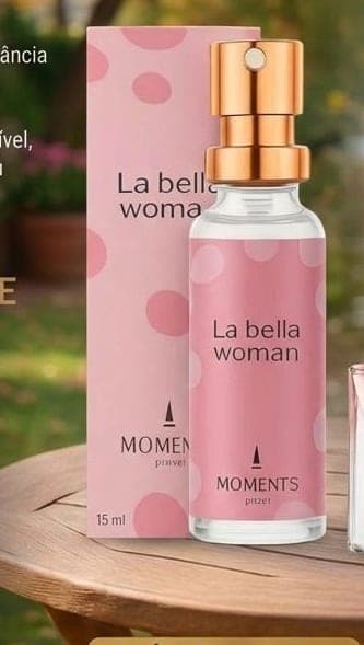Frasco e caixa do perfume de bolso La Bella Woman da Moments Paris, fragrância floral e frutal e gustativo.