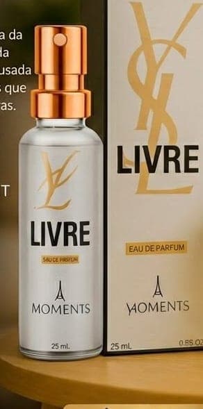 Frasco e caixa do perfume de bolso Livre da Moments Paris, fragrância aromático e especiado e floral.