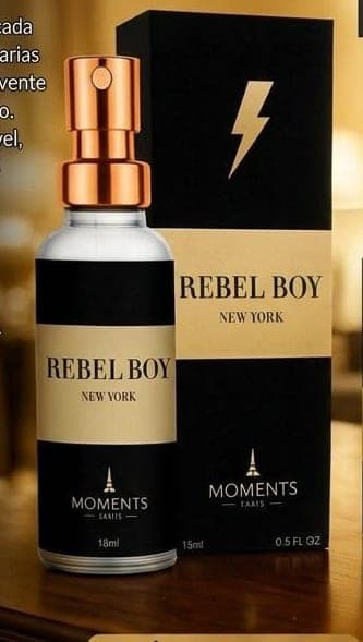 Frasco e caixa do perfume de bolso Rebel Boy da Moments Paris, fragrância amadeirado.